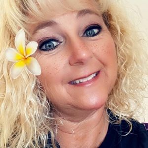 Meet your Posher, Connie